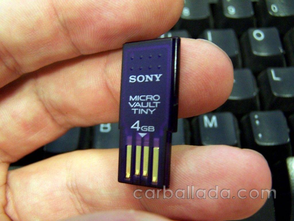 Sony Micro Vault Tiny Usb Flash Drive