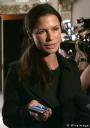 Rhona Mitra con Blackberry